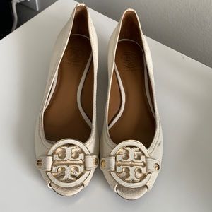 Tory Burch peep toe shoes size 9